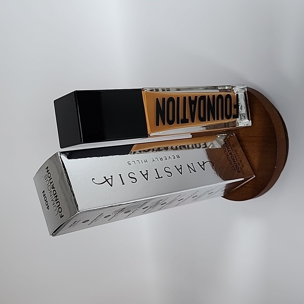 Anastasia Beverly Hills Luminious Foundation - 400N